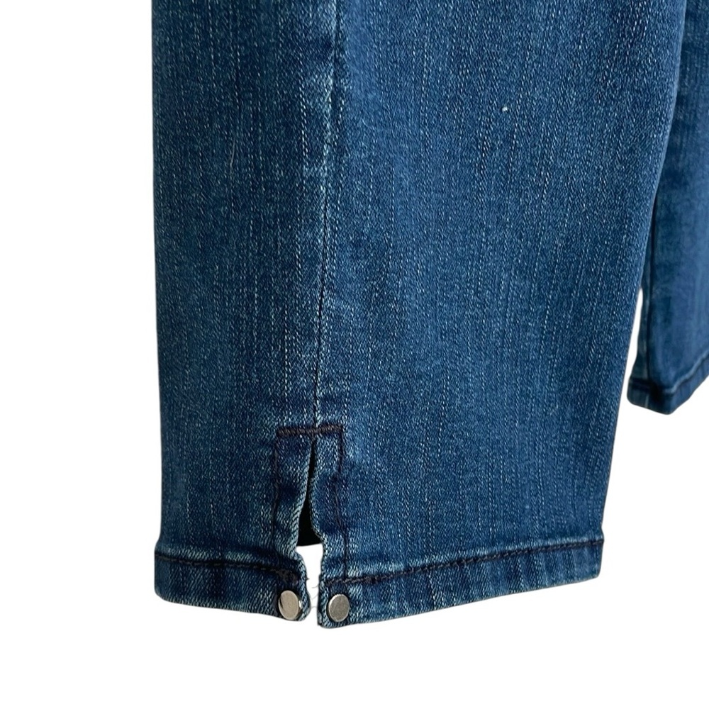 Gloria Vanderbilt Amanda Cropped Stretch Blue Jeans - Picture 4 of 8